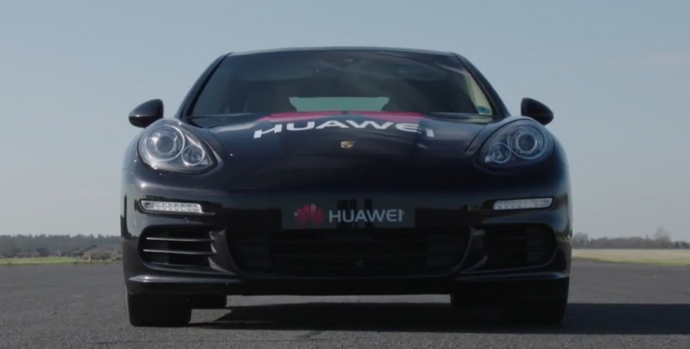 Foto: Cortesía Huawei El carro conducido por un teléfono